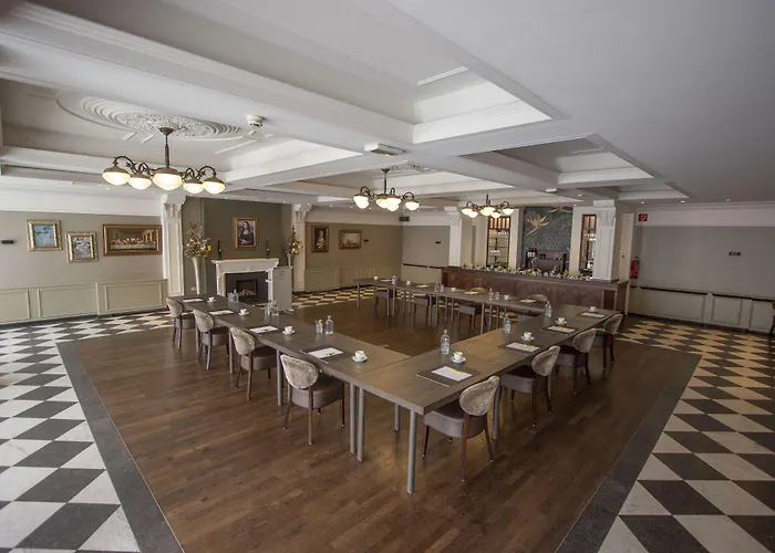 Golden Tulip West Ende Hotel Helmond