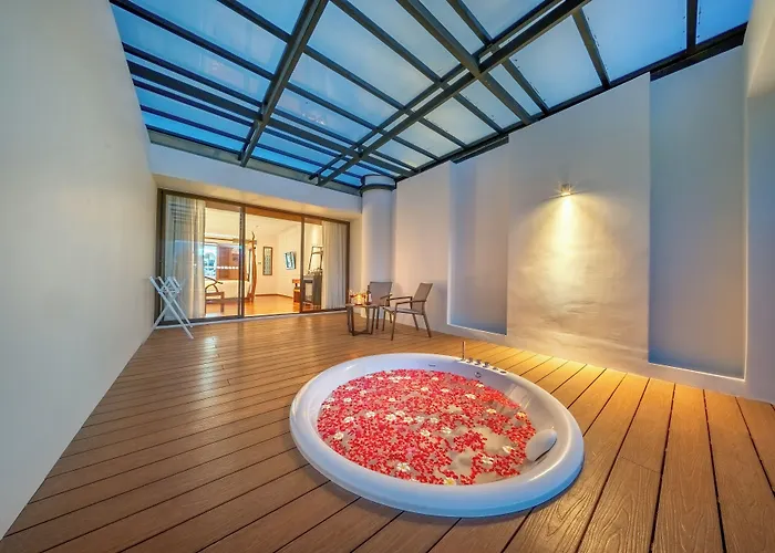 Patong Beach Hotel By See2Sea