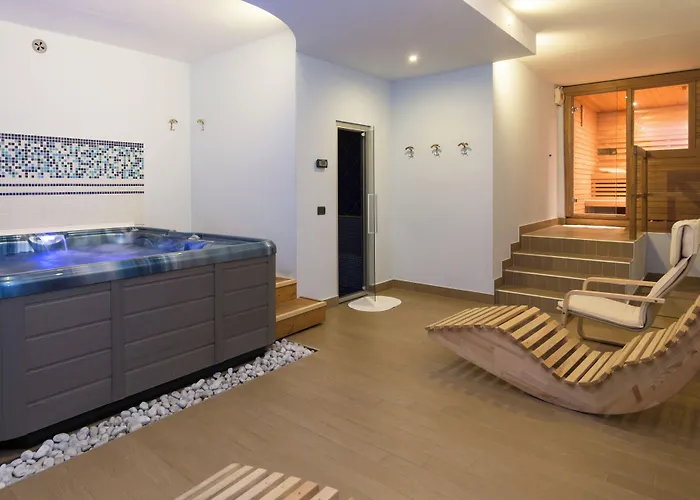 Hotel Mare Blu -- Boutique Pineto