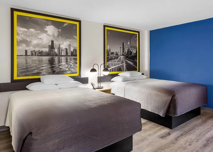 Super 8 By Wyndham Chicago Il Hotel