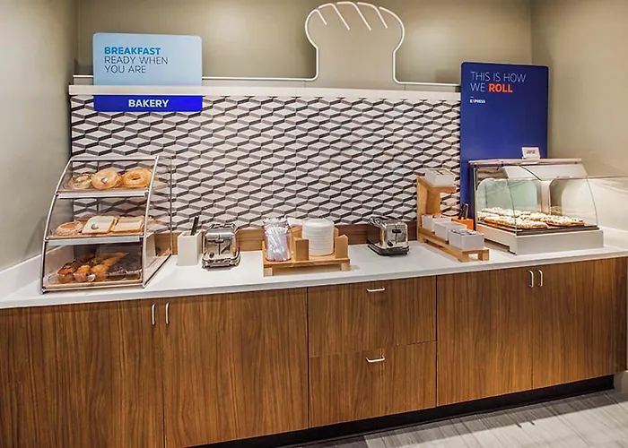 Holiday Inn Express Hotel & Suites Greenville By Ihg