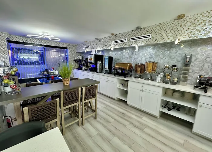 Ocean Sands Beach Inn (Adults Only)