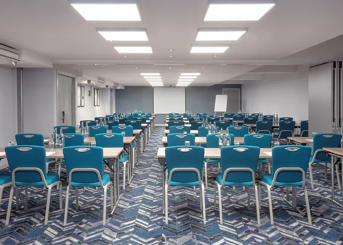 Leonardo London Heathrow Airport