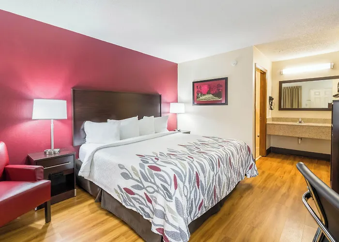 Red Roof Inn Clarksville