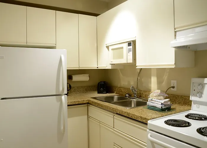 Rosellen Suites At Stanley Park Vancouver
