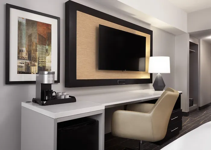 Holiday Inn Chicago Mart Plaza River North, An Ihg Hotel