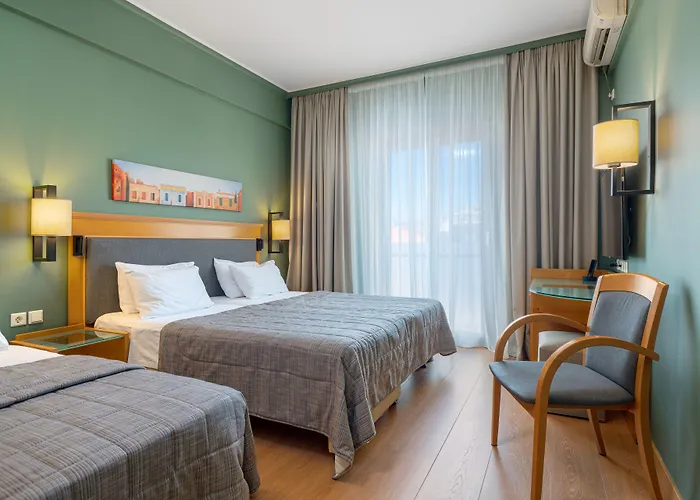 Plaka Hotel Atenas