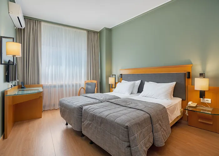 Plaka Hotel Atenas
