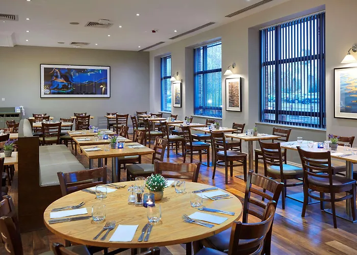 Doubletree By Hilton Swindon Hotel