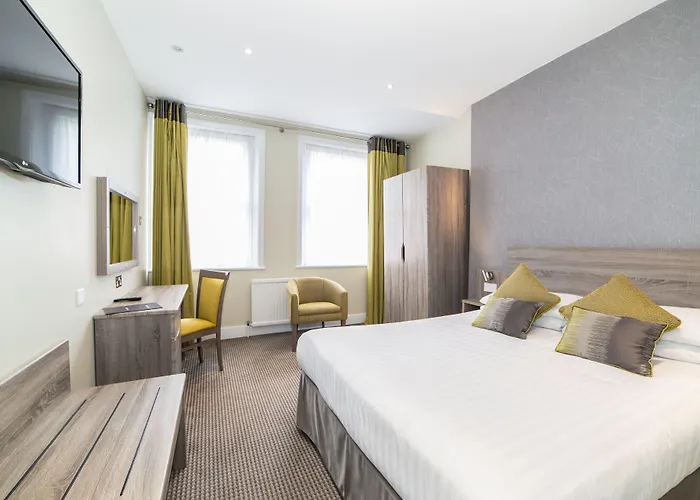 Phoenix Hotel