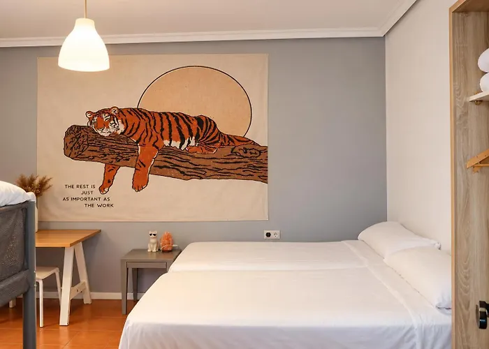 Roomin Hostel