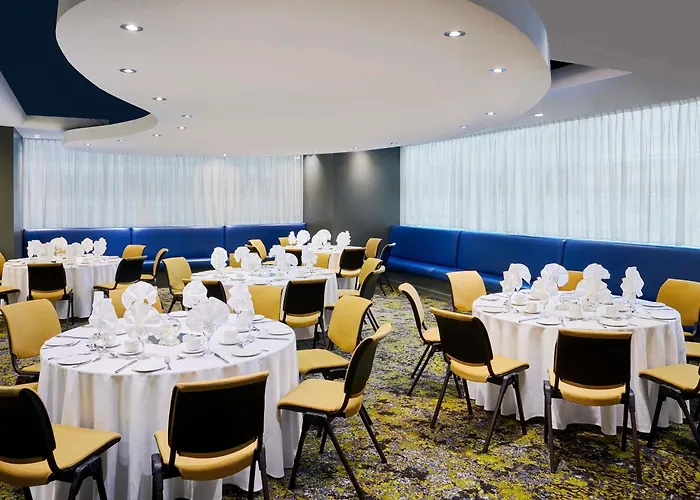 Novotel Toronto North York