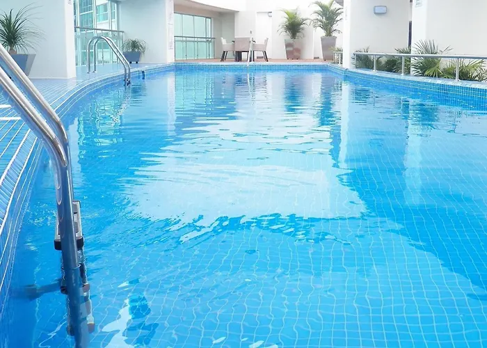 Wyndham Guayaquil, Puerto Santa Ana