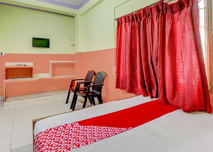 Oyo Flagship Sri Durga Lodge