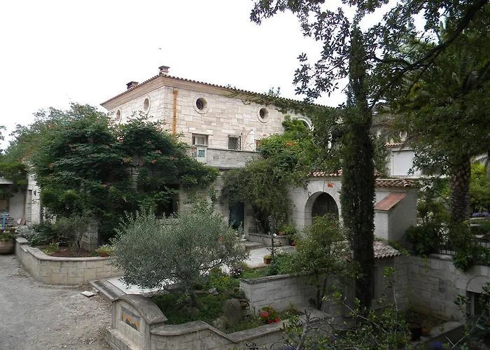 Hotel les arbousiers à Céret