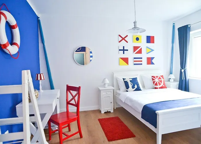 Nautical Rooms Old Town