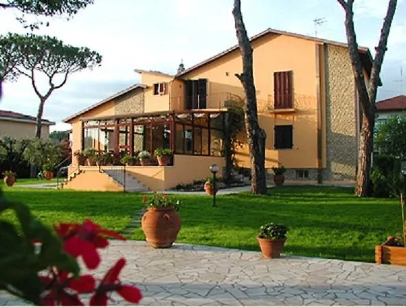 B&B Villa Acero Marina Di Carrara