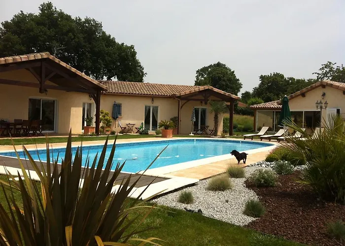 LE CLOS CASTEL -Chambre d'hôtes - Gîte équipé