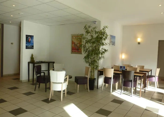 Appart'Hotel - Residence La Closeraie Lourdes