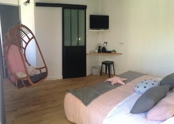 Bed and Breakfast Les Jardins De Galicia à Sète