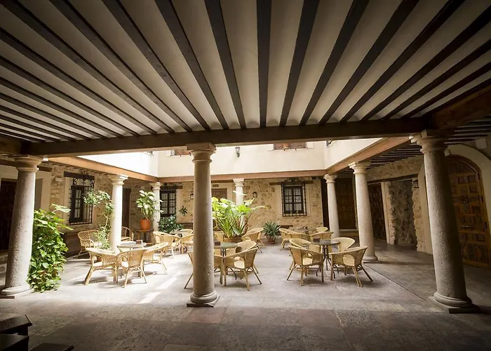 Hospedería Real Casona la Beltraneja