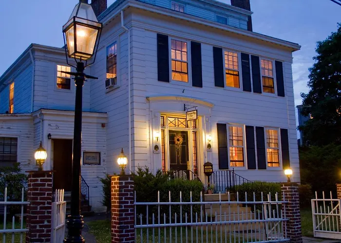 Historic Hill Inn Newport