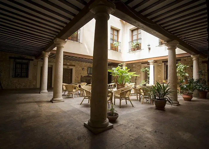 Hospedería Real Casona la Beltraneja