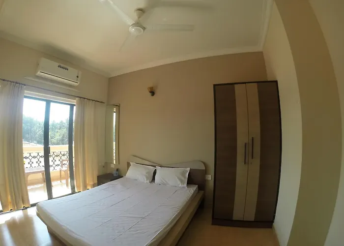 Ocean Crest Hotel