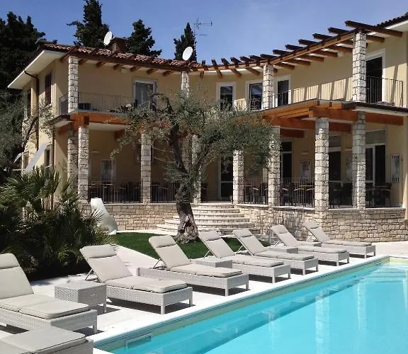 Hotel Baia Dei Pini
