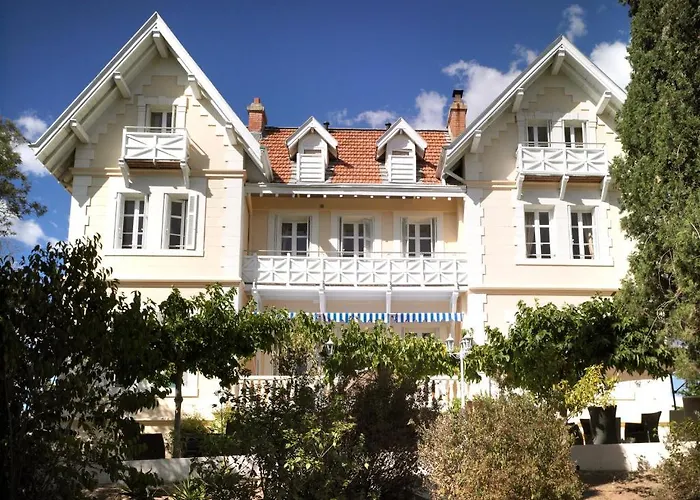 Hotel Villa La Cheneraie Saint-Raphaël