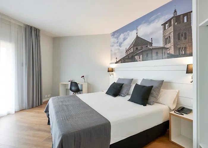 Hotel Can Pamplona Vic