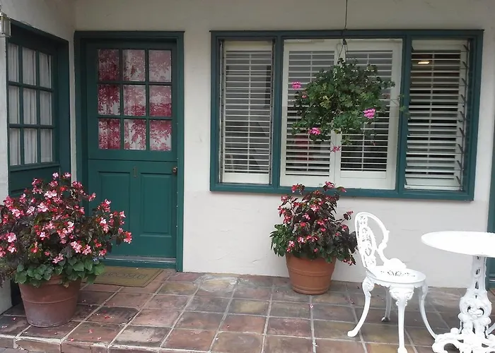 Casa De Carmel Hotel