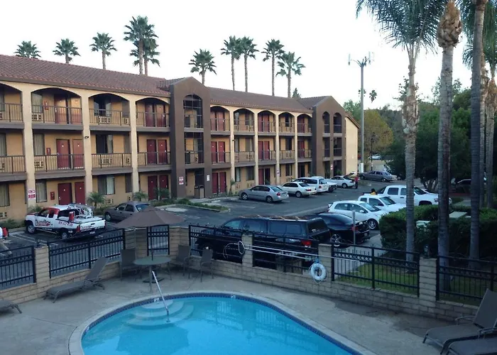 Five Star Inn West Covina