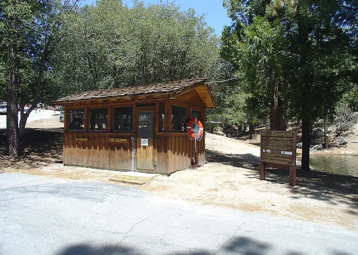 Idyllwild Camping Resort Cabin