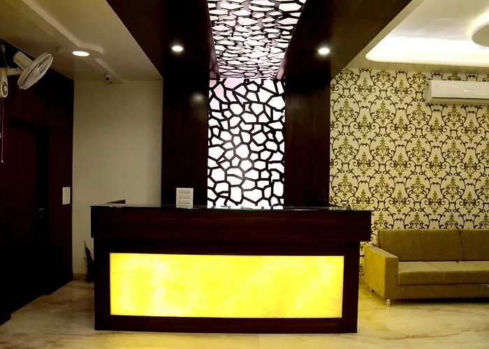 Hotel Gulmohar Pride