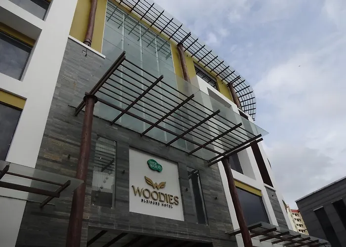 Woodies Bleisure Hotel