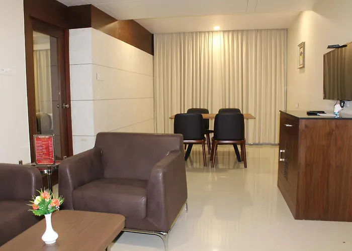 Hotel Grand Gayathri