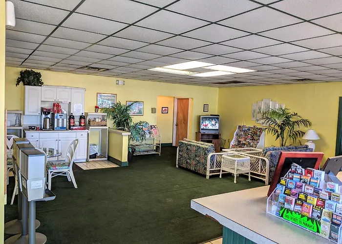 American Quality Lodge Panama City