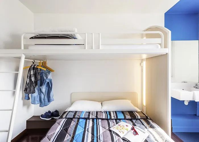 Hotel First Eco Savigny Villemoisson Centre Commercial Carrefour