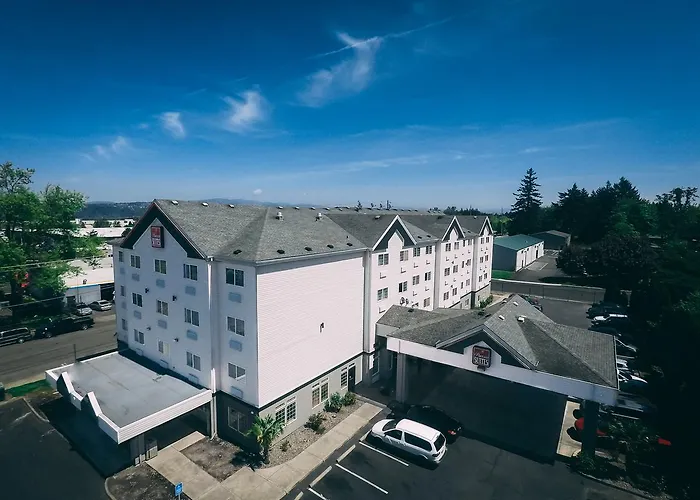 Portland Suites Airport East Fairview