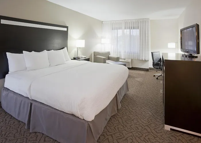 Carrollton Hotel