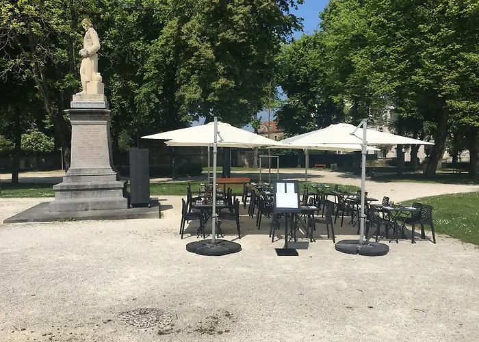 Hôtel Restaurant Des Remparts Chaumont 