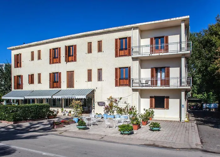 Hotel Sandalyon