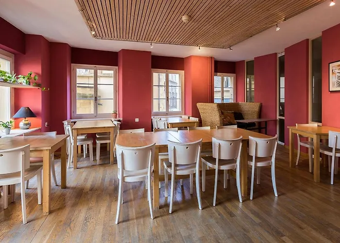 Le Café-Hôtel de L'Aubier