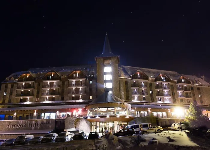 Hotel Snoe Aragon Hills Formigal