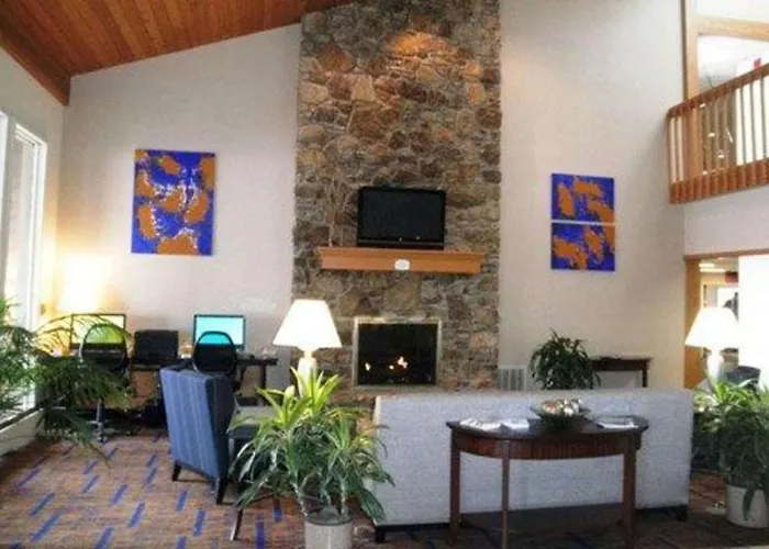Quality Inn & Suites- Valparaiso