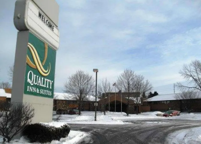 Quality Inn & Suites- Valparaiso