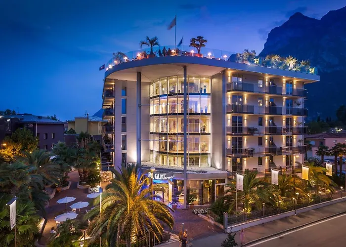 Hotel Kristal Palace - TonelliHotels Riva del Garda