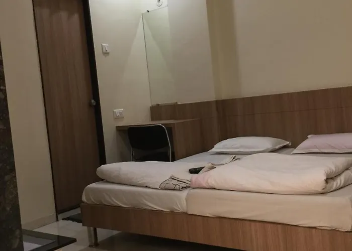 Hotel Aaditya Palace