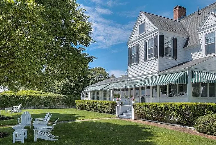 Harbor Knoll Bed And Breakfast Greenport